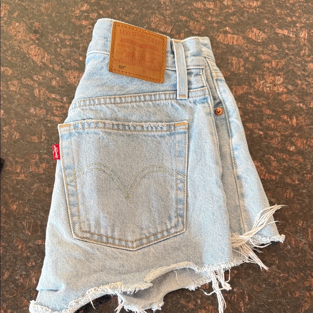Levi's Women's Light Blue Denim Shorts Size 24